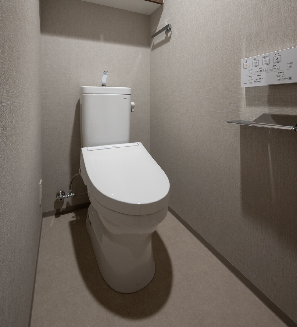 TOILET